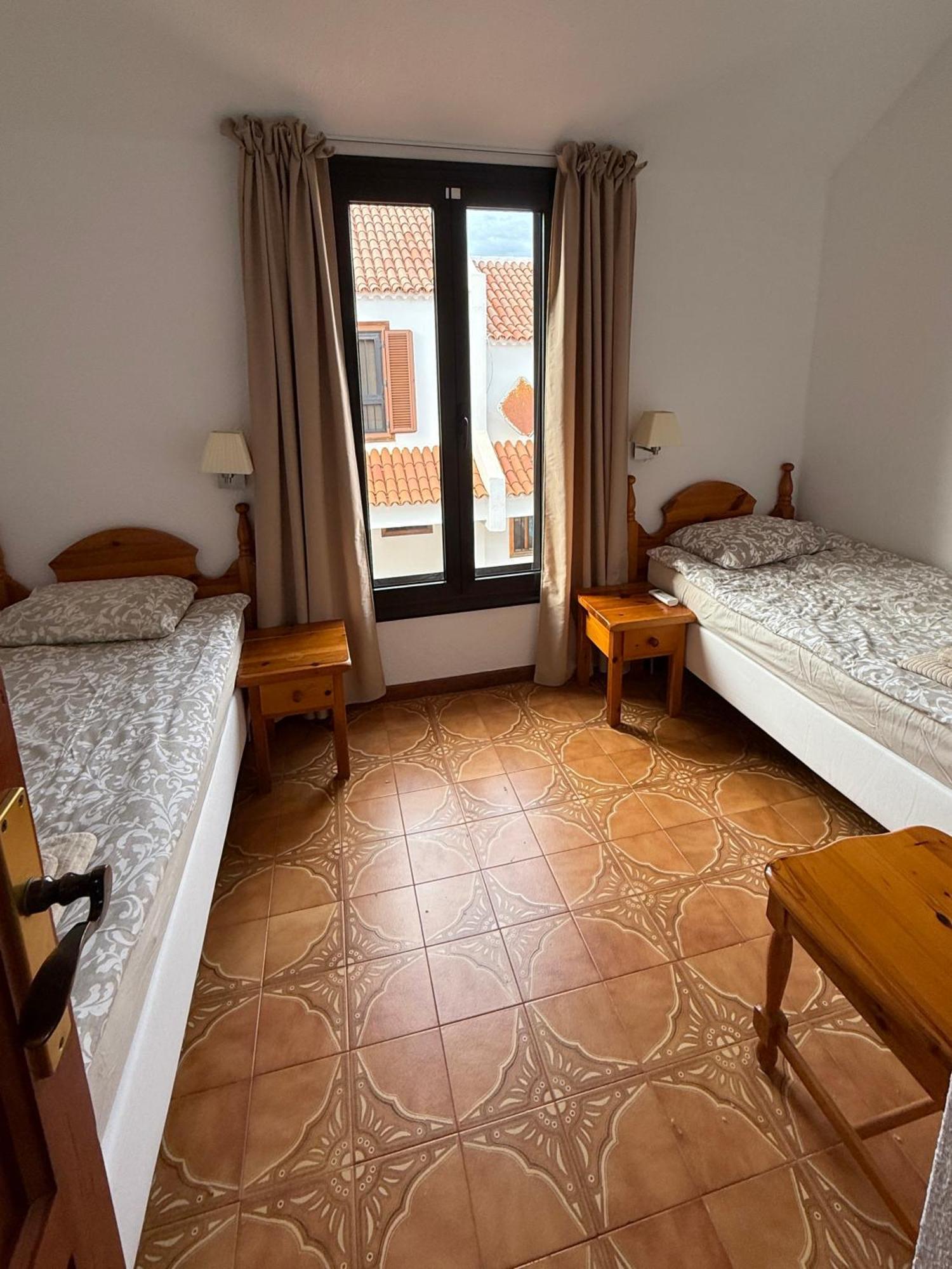 Sunny 2-Bedroom Apartment In Parque Santiago II 플라야데라스아메리카스 외부 사진